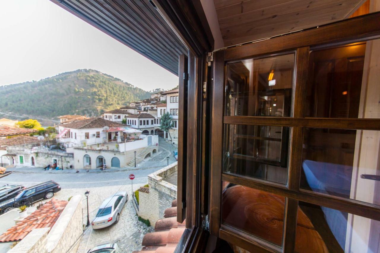 Heraklis Hotel Berat Exteriör bild